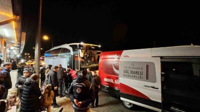 FETHİYE'DE 140 DÜZENSİZ GÖÇMEN YAKALANDI