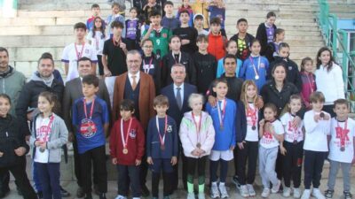 Fethiye’de öğrencilerin katıldığı Atatürk Koşusu’nda genç yetenekler kıyasıya mücadele etti.