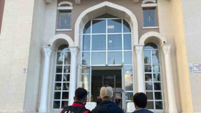 FETHİYE'DE BÜFE SAHİBİNİ BIÇAKLA YARALAYAN ŞÜPHELİ YAKALANDI