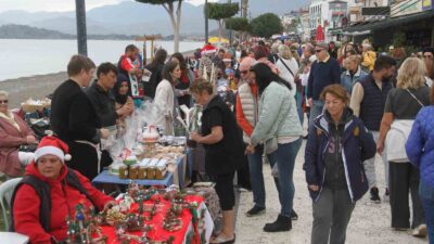 FETHİYE’DE GELENEKSEL NOEL PAZARI RENKLİ GÖRÜNTÜLERE SAHNE OLDU