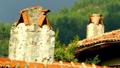 İKİ ASIRLIK MİRAS MUĞLA BACASI, POYRAZA MEYDAN OKUYOR