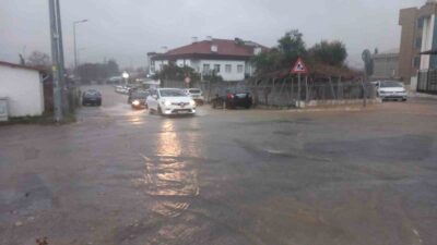 MUĞLA'NIN MENTEŞE İLÇESİNDE DÜN AKŞAM SAATLERİNDE ETKİLİ OLAN YOĞUN YAĞIŞ,