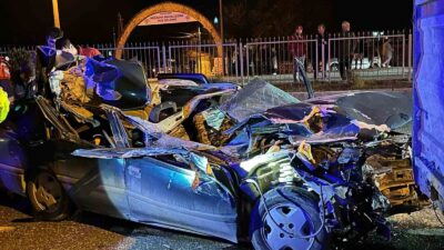 MENTEŞE'DE KAZA PERT OLAN ARAÇTAN MUCİZEVİ KURTULUŞ