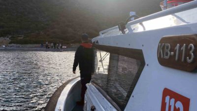 TAŞLICA KOYUNDA 3’Ü ÇOCUK 10 DÜZENSİZ GÖÇMEN YAKALANDI