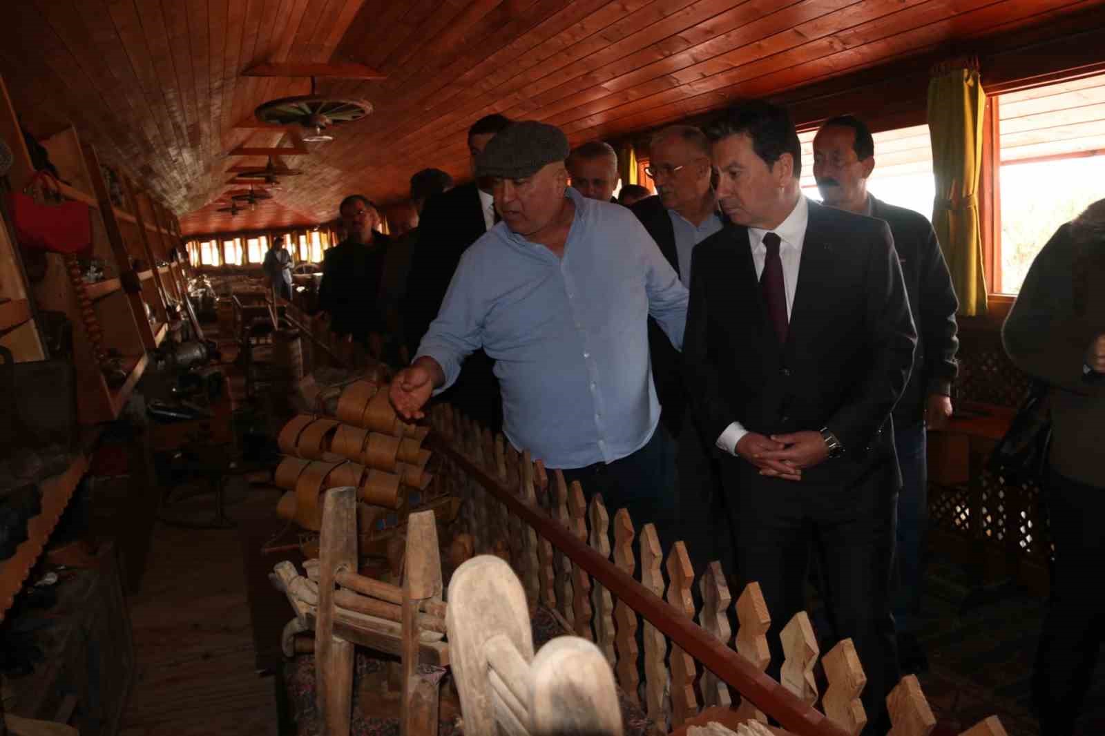 Başkan Aras, Fethiye’de muhtarlarla kahvaltıda buluştu