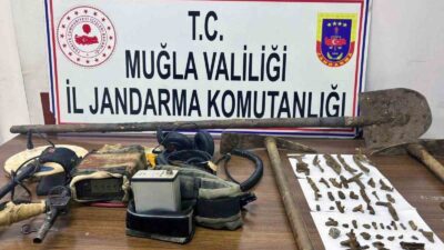 Muğla’nın Milas ilçesinde kaçak kazı yaptıkları tespit edilen şahıslar çıkarıldıkları