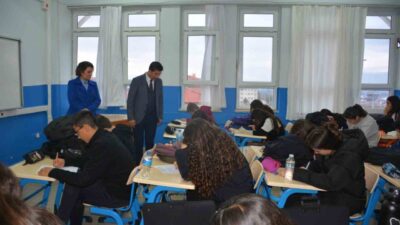 Muğla’nın Köyceğiz ilçesinde ortaokullar arasında Türkiye geneli ortak sınavlar yapıldı.