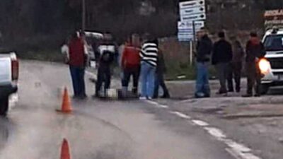 Muğla’nın Milas ilçesinde yolun yolun karşısına geçmek isterken okul taşıtının