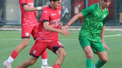 Muğlaspor U-16 futbol takımı Marmaris Belediyespor U-16 takımın ı 1-0