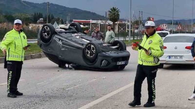 Muğla’nın Seydikemer ilçesinde meydana gelen trafik kazasında birbirini sıkıştırdığı iddia