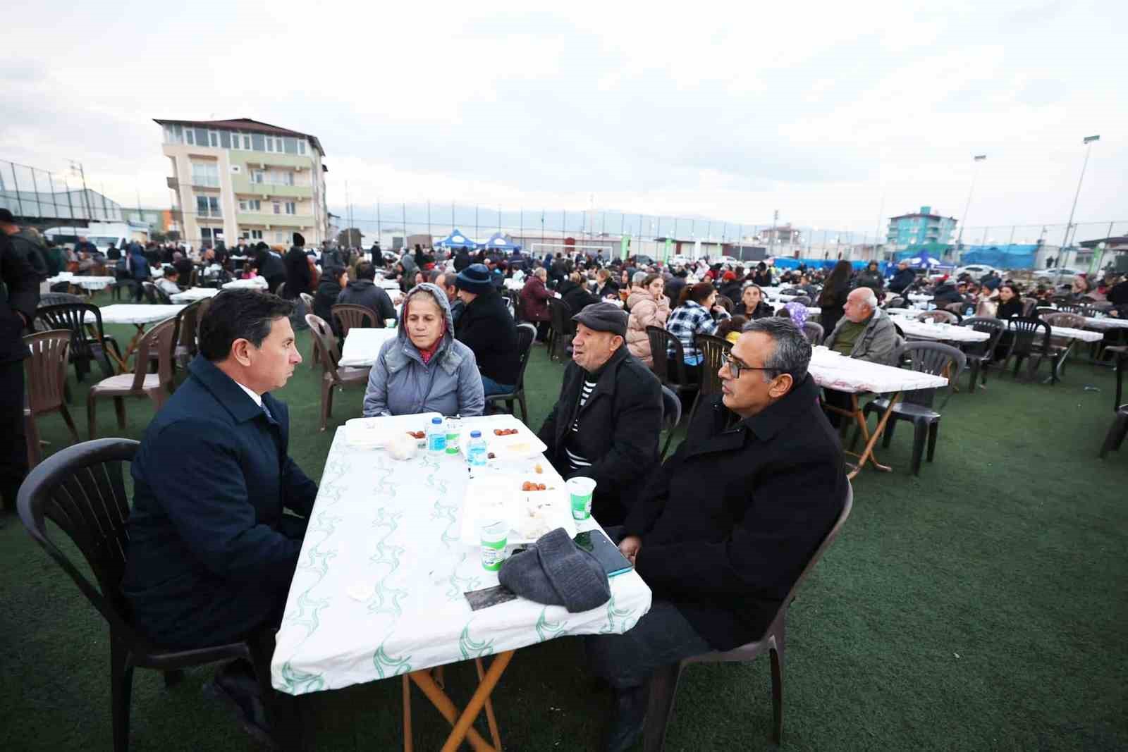 Başkan Aras, Hatay ve Malatya’da depremzedeler ile bir araya geldi