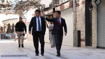 Marmaris Belediye Başkanı Acar Ünlü ve Marmaris Kaymakamı Nurullah Kaya,