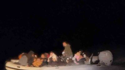 Muğla’nın Bodrum ilçesi açıklarında 7’si çocuk 20 göçmen yakalandı, olayda