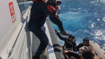 Muğla’nın Marmaris ilçesi Taşlıca mahallesinde karadan ulaşımın bulunmadığı bölgede 3’ü