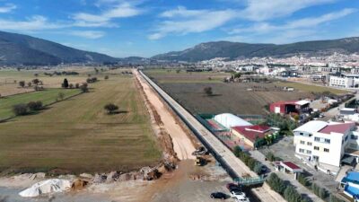 Muğla Büyükşehir Belediyesi Otogar yolu-Sanayi kavşağı arasındaki Karamuğla deresi yanındaki