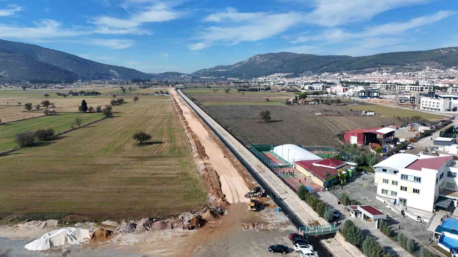 Menteşe AVM bağlantı yolu çalışmalarında sona gelindi