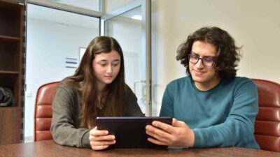 Öğrencilerin dijital çağın imkanlarından en iyi şekilde faydalanmalarını sağlamak amacıyla