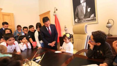 Muğla Büyükşehir Belediyesi İlköğretim, lise ve üniversite öğrencileri için kırtasiye,