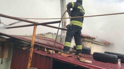 Muğla’nın Yatağan ilçesi Bahçeyaka Mahallesi’nde M.A.K’ye ait müstakil evde çıkan