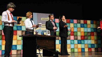 Bize Gülmek Lazım adlı tiyatro oyunu Gazi Mustafa Kemal Atatürk