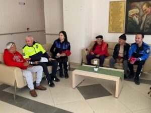 Muğla’da huzurevi sakinlerine trafik ve güvenlik eğitimi
