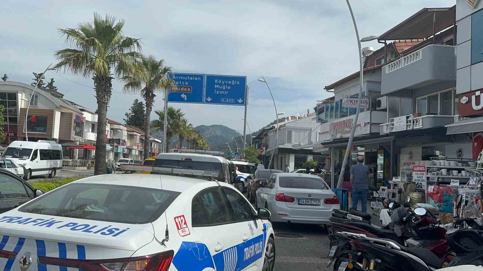 Banka güvenlik görevlisi tuvalette başından vurulmuş halde bulundu Muğla’nın Marmaris ilçesinde bir