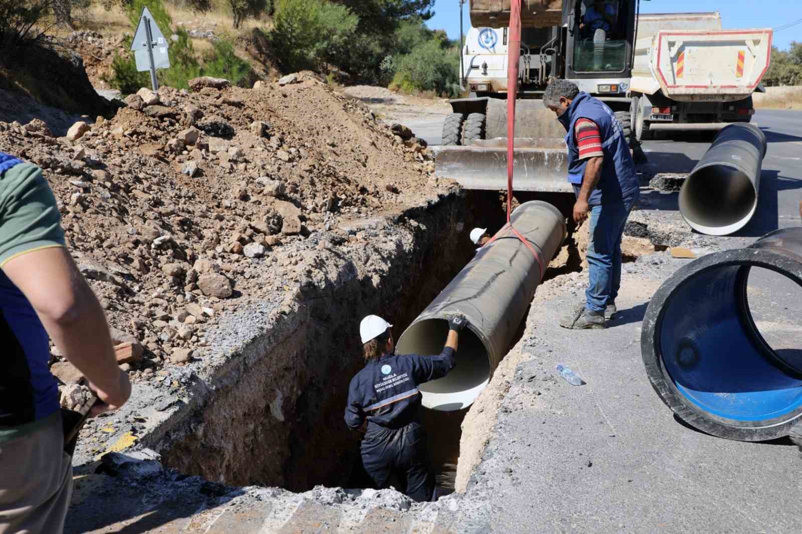 Bodrum’da sürekli patlayan su isale hatları değişiyor Muğla Büyükşehir Belediyesi MUSKİ