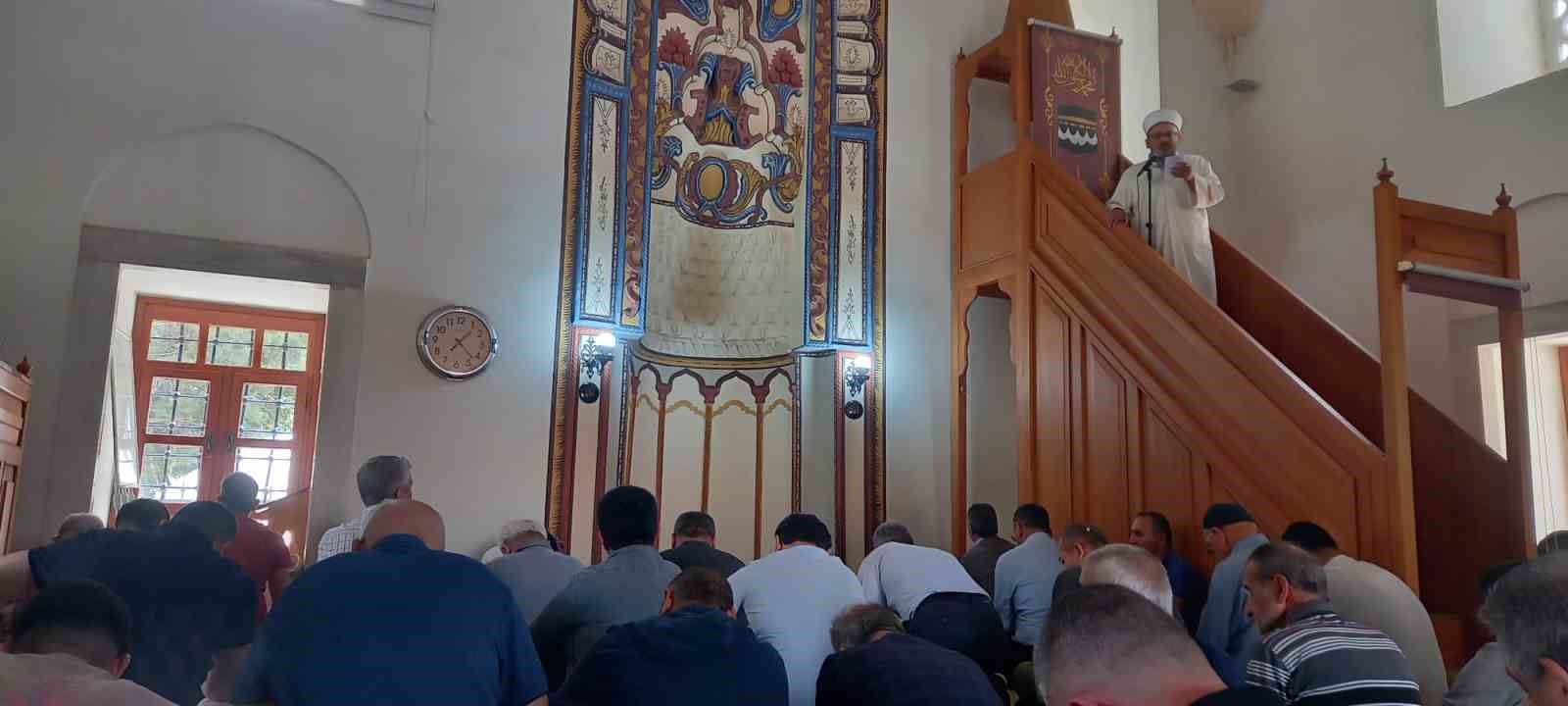 Diyanet’ten gençlere ‘evlenin’ ebeveynlere de ‘evlilikleri zorlaştırmayın’ çağrısı Diyanet İşleri Başkanlığı, evlilik
