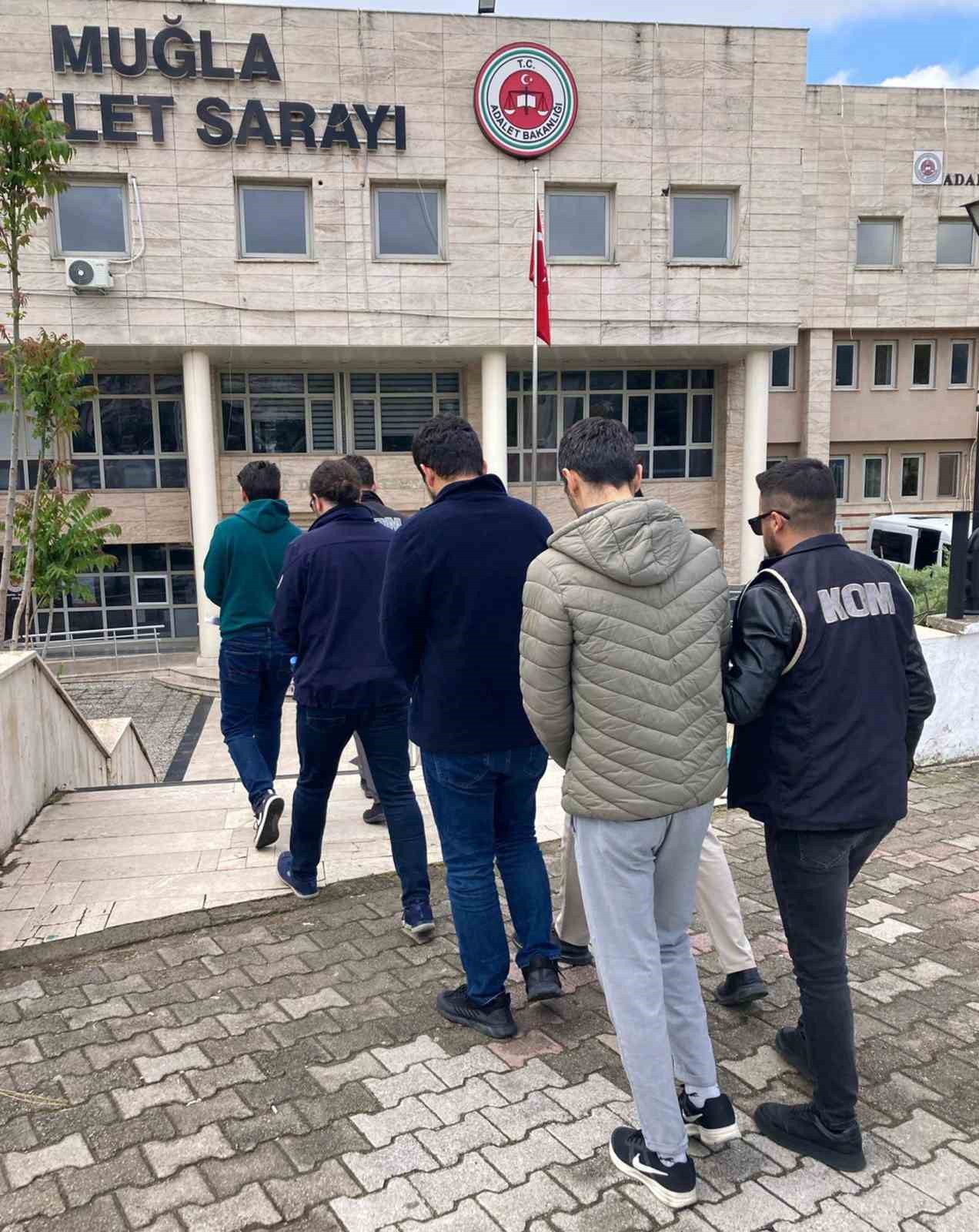 FETÖ terör örgütü iki şüpheli tutuklandı Muğla Emniyet Müdürlüğü ekiplerinin