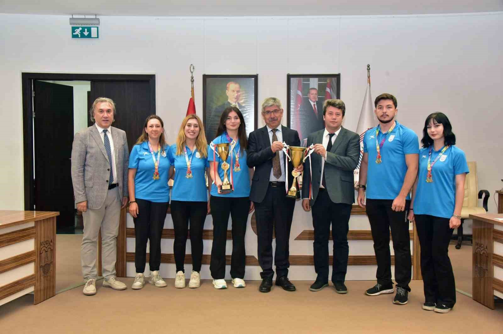 Rektör Kaçar, şampiyon sporcuları ağırladı Muğla Sıtkı Koçman Üniversitesi