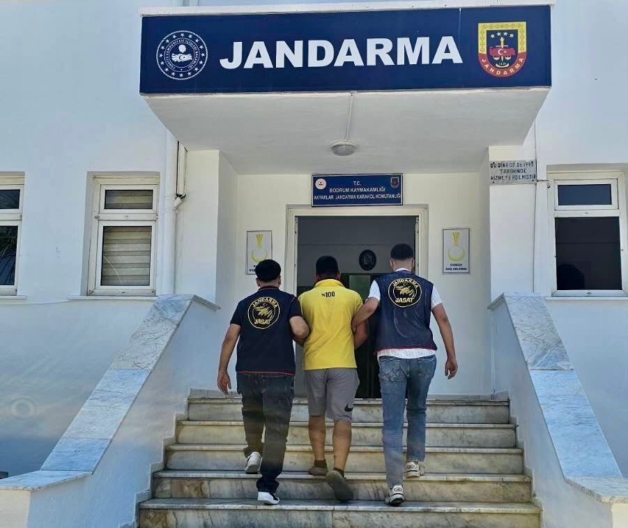 Bodrum’da 16 yıl hapis cezası bulunan şahıs yakalandı Muğla’nın Bodrum ilçesinde hırsızlık