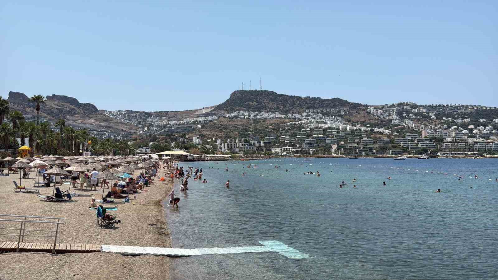 Bodrum’da sahilleri tatilciler doldurdu Muğla’nın gözde turizm merkezlerinden