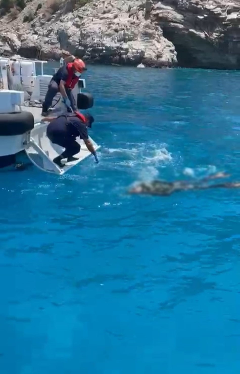 Zıpkınla balık avlamak için denize dalan şahsın cesedi bulundu Fethiye’nin Ölüdeniz Mahallesi’nde dalışa