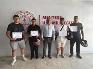 Menteşe’de Kaskom projesinde öğrencilere belgeleri takdim edildi