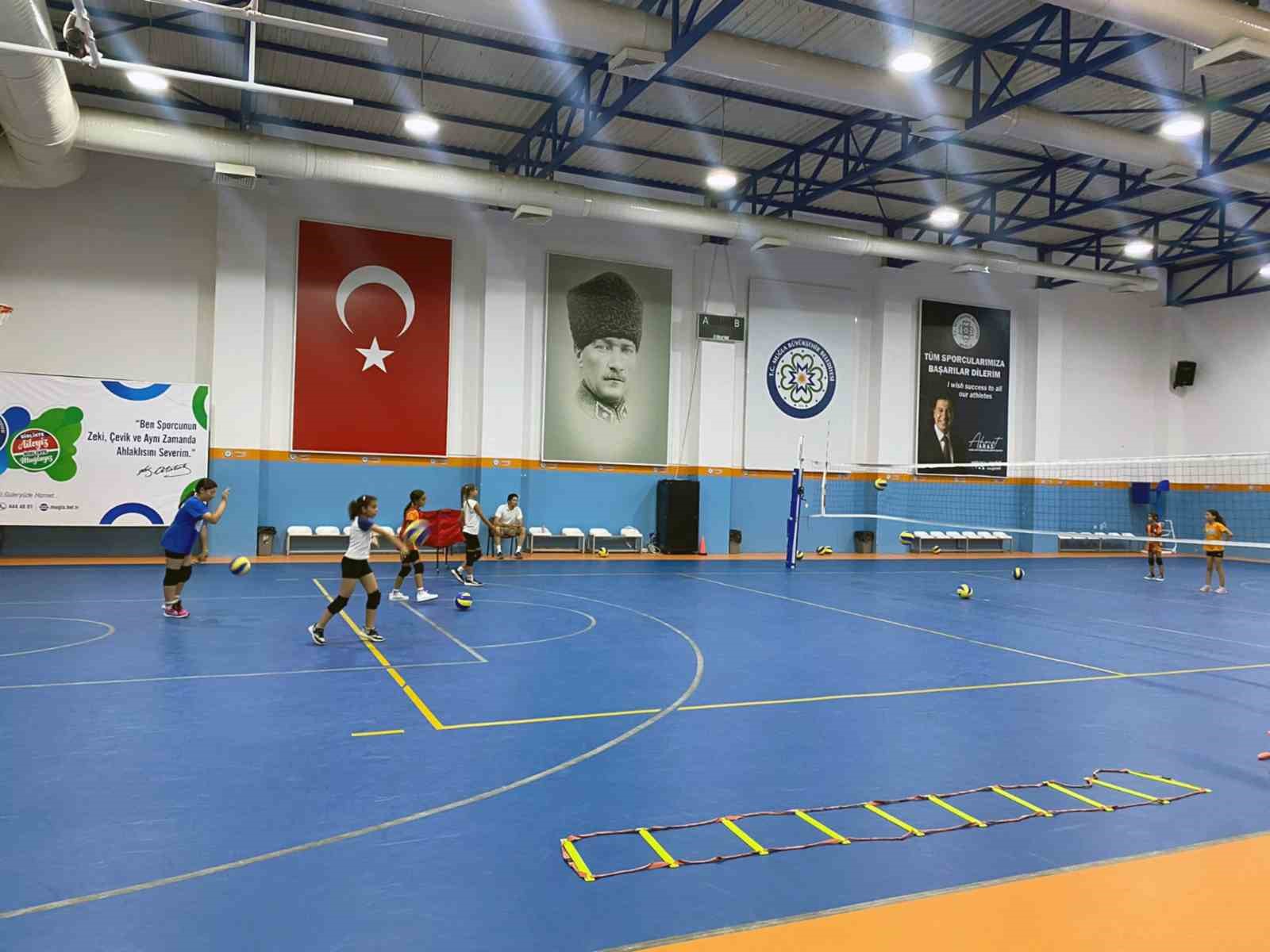 Muğla Büyükşehir’den yaz spor kursu Muğla Büyükşehir Belediyesi, yaz