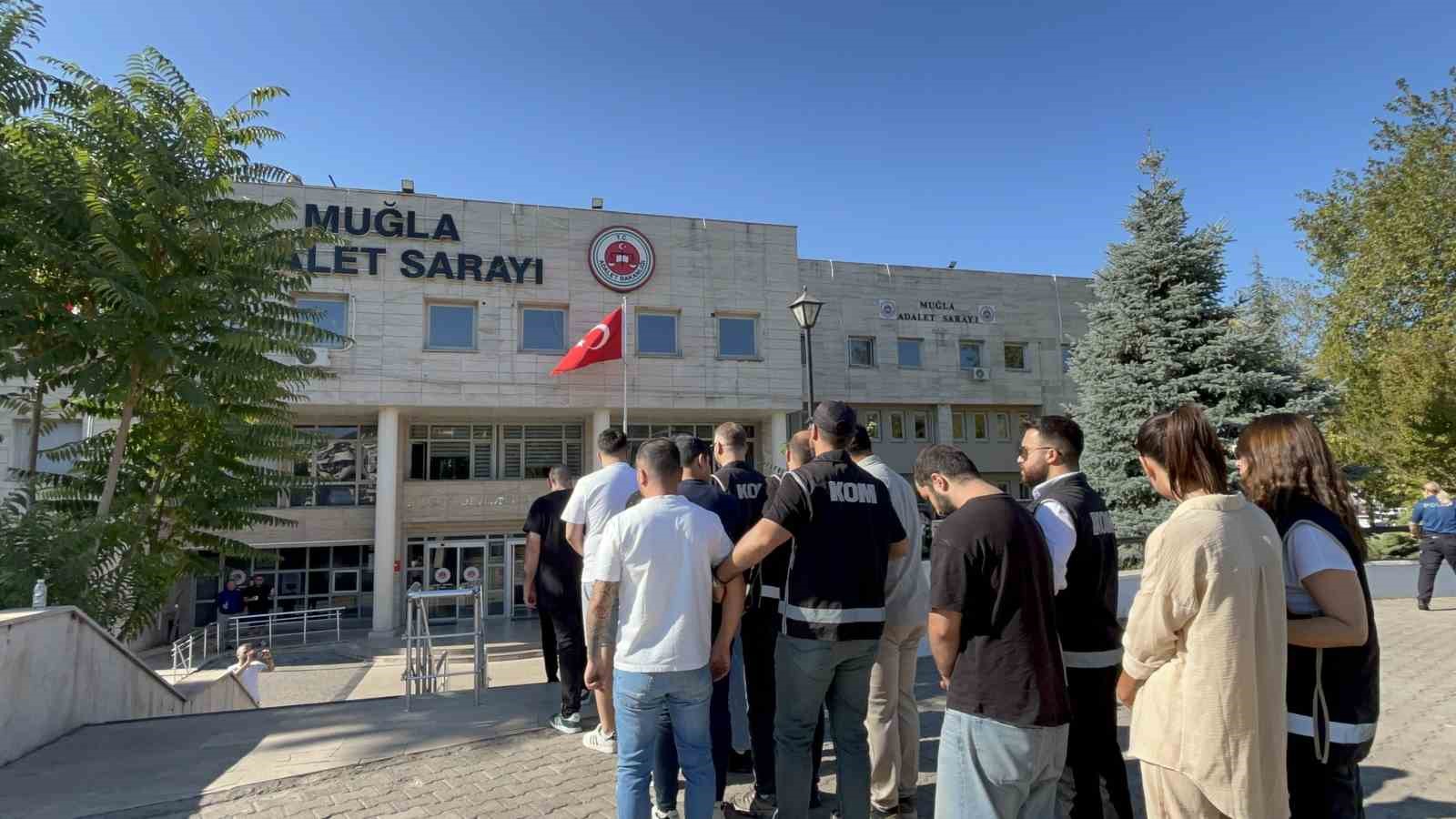 30 milyon TL’lik motosiklet dolandırıcılığında şüpheliler adliyeye sevk edildi Muğla’da 30 milyon TL’lik