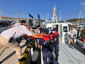 Muğla’nın Marmaris ve Bodrum ilçesi açıklarında seyreden iki özel teknede