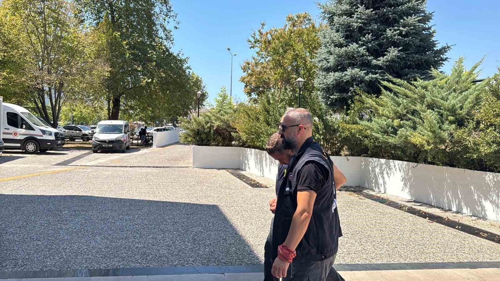 Çark tersine döndü, bu defa bir kadın evlilik vaadiyle dolandırıldı Ülke genelinde sık sık