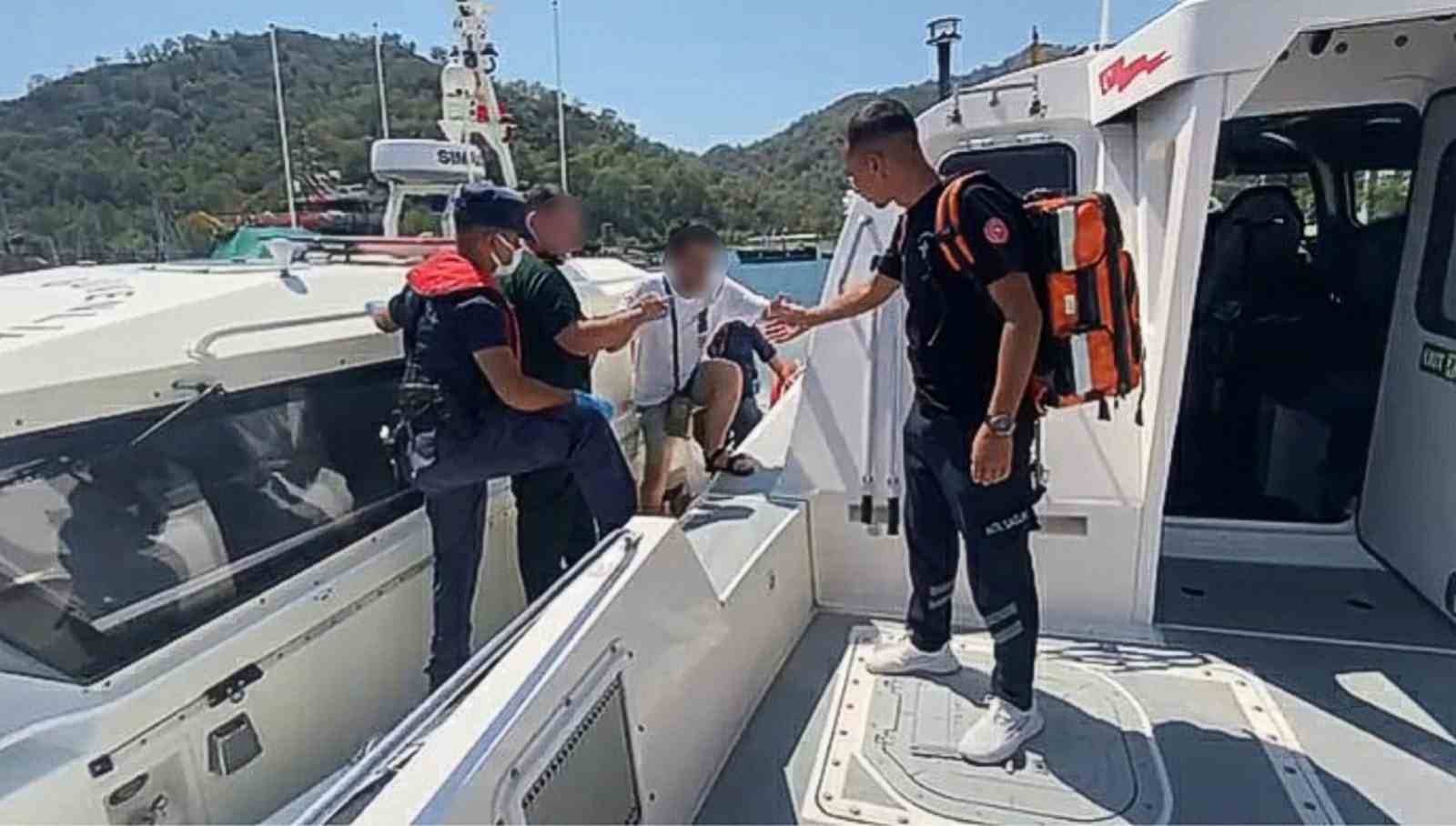 Dalaman açıklarında gezi teknesinde rahatsızlanan vatandaşa tıbbi tahliye Muğla’nın Dalaman ilçesi açıklarında