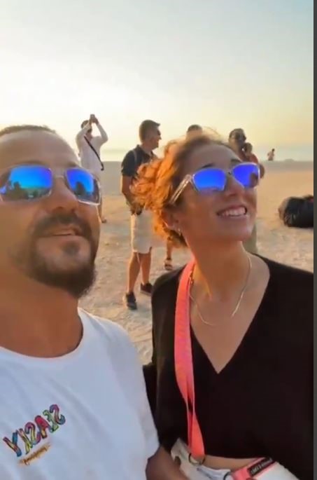 Doğacak çocuklarının cinsiyetini gökyüzünde ilan ettirdiler Dünyaca ünlü plajı, berrak