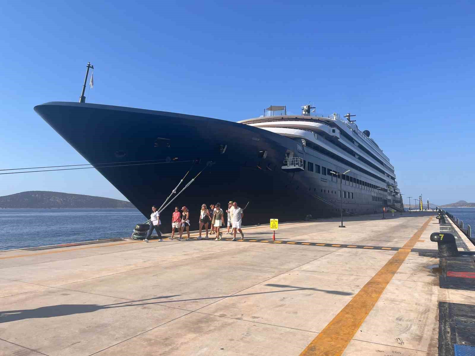 Evrima, yeniden Bodrum’a geldi 190 metre boyundaki lüks