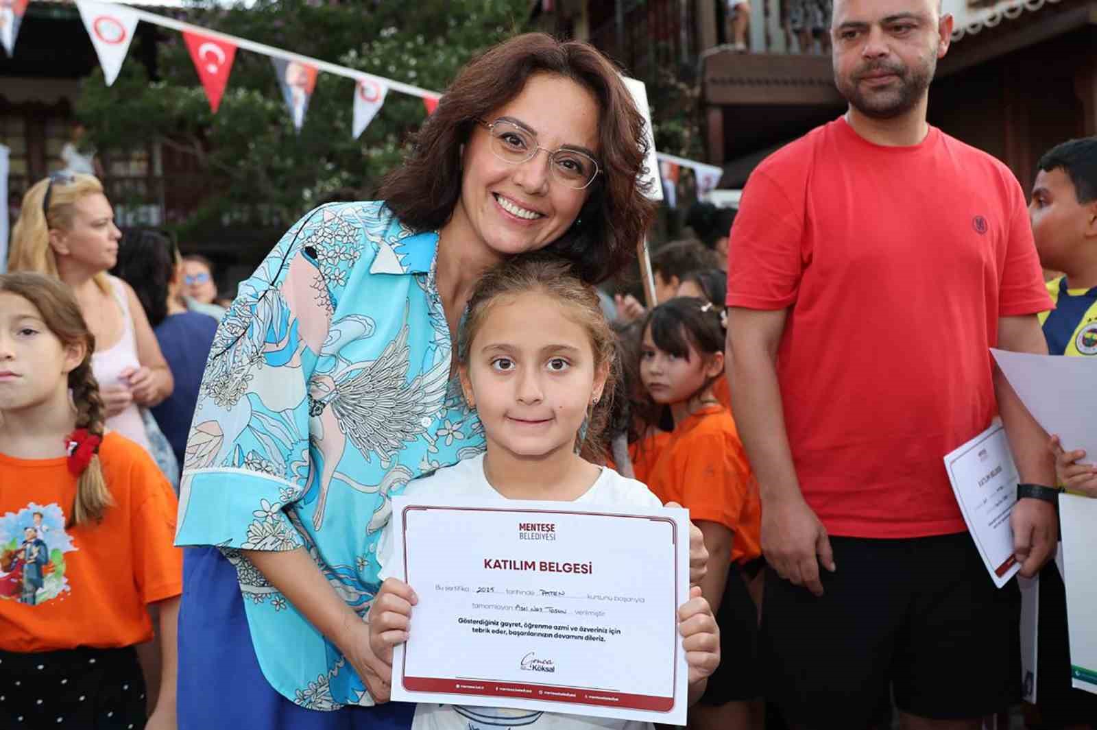 Menteşe Belediyesi yaz kursları coşkulu etkinlikle sona erdi Menteşe Belediyesi’nin geleneksel hale