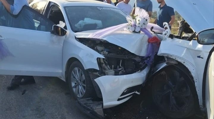 Muğla’da düğün konvoyunda kaza: 1’i ağır 6 yaralı Muğla’nın Milas ilçesinde düğün