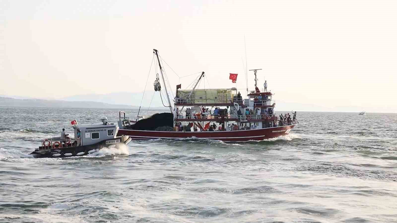 Muğla’da su ürünleri av sezonu açıldı Türkiye balık ihracatında liderliğini