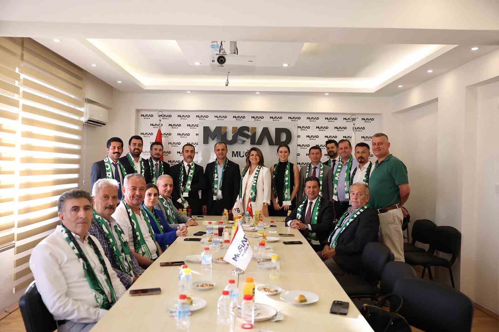 Muğlaspor’dan Muğla MÜSİAD’a ziyaret Muğlaspor yönetimi, kulübe destek
