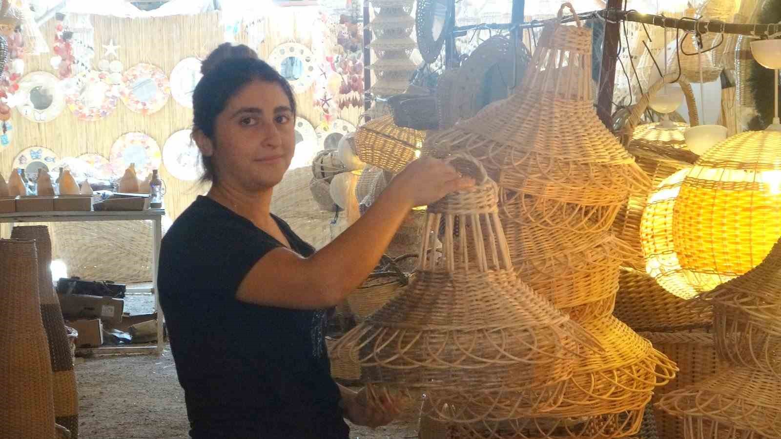 Üç kuşaktır süren sanat: Aydeniz ailesi el emeğini geleceğe taşıyor Muğla’da kendi el emekleriyle