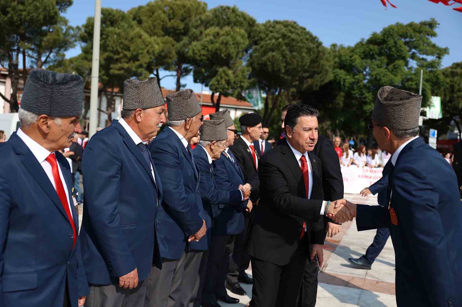 Başkan Aras’tan ‘Gaziler Günü’ mesajı Kıyı Ege Belediyeler Birliği ve Muğla Büyükşehir Belediye Başkanı Ahmet