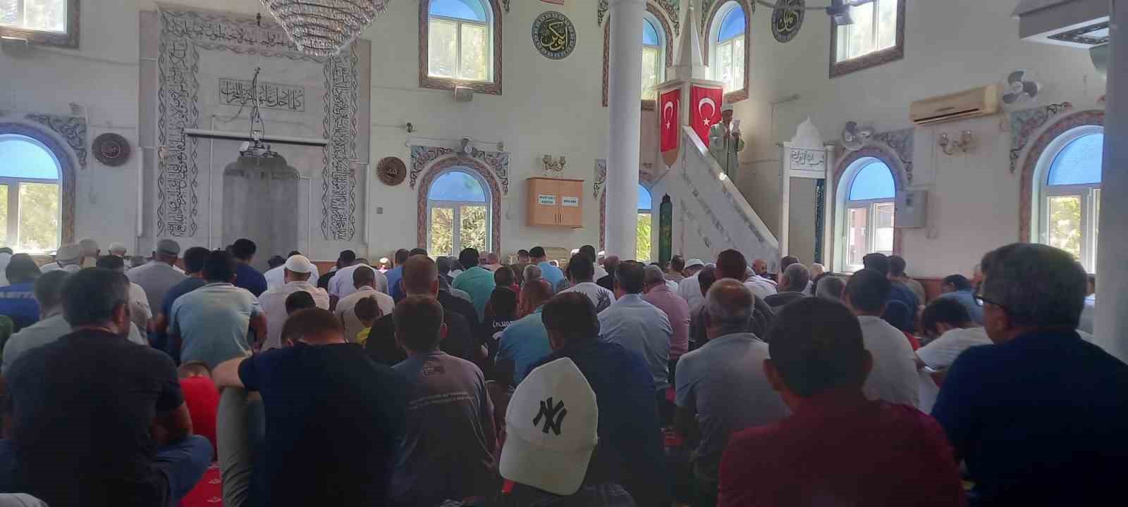 Diyanet’ten ebeveynlere uyarı Diyanet işleri Başkanlığı tarafından bu hafta okunan cuma hutbesinde eğitimin