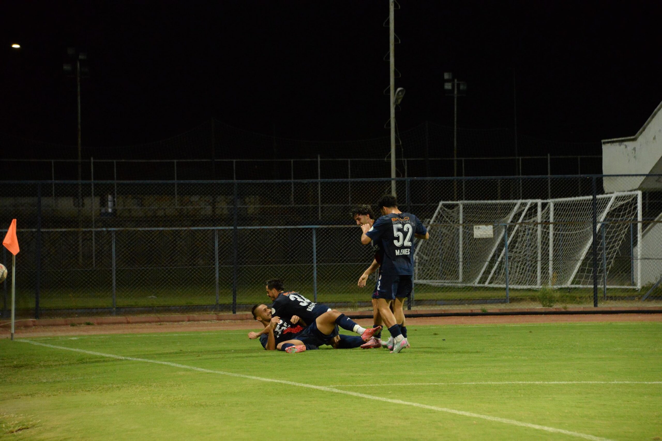 FETHİYE, (DHA) - TFF 2'nci Lig Kırmızı Grup'ta evinde Yeni