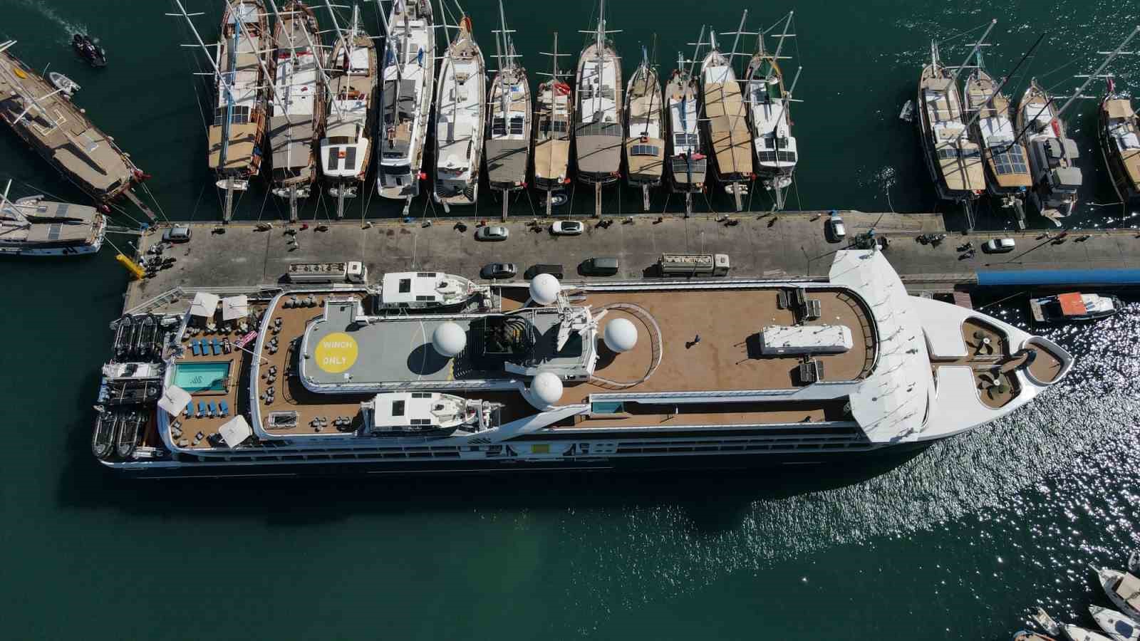Rodos’tan gelen Liberya bayraklı 125 metrelik "SH Diana" kruvaziyeri, büyük
